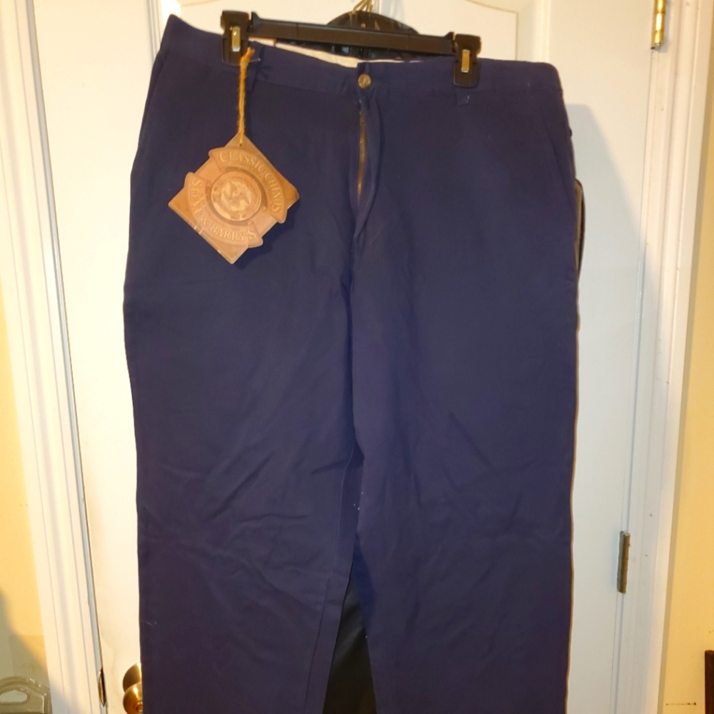 36x32 NWT Classic Chinos dress pants.